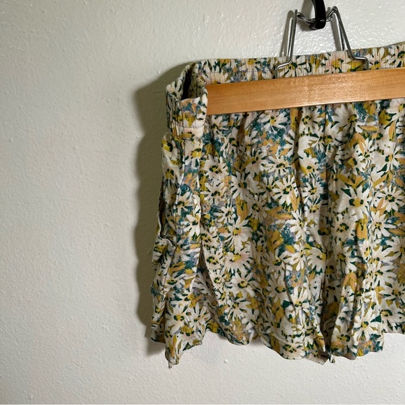 Mossimo Pull On Shorts White Green Floral S - Picture 6 of 9